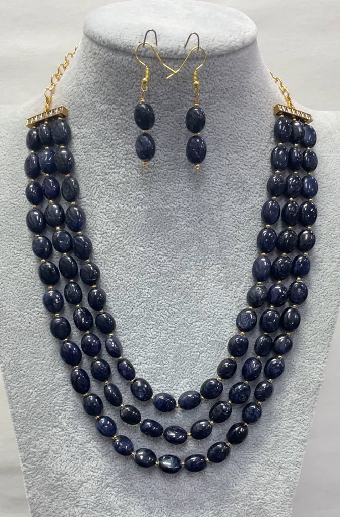 DYED OVAL SAPPHIRE 3-LAYERED NECKLACE WITH 24KT GOLD PLATED BEADS